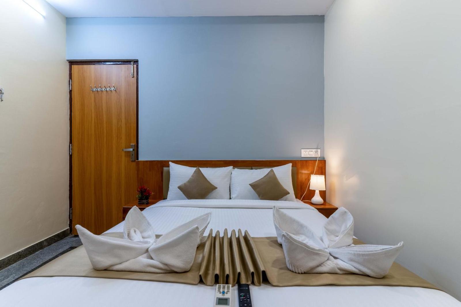 Hotel Chalet, Madiwala Бангалор Экстерьер фото