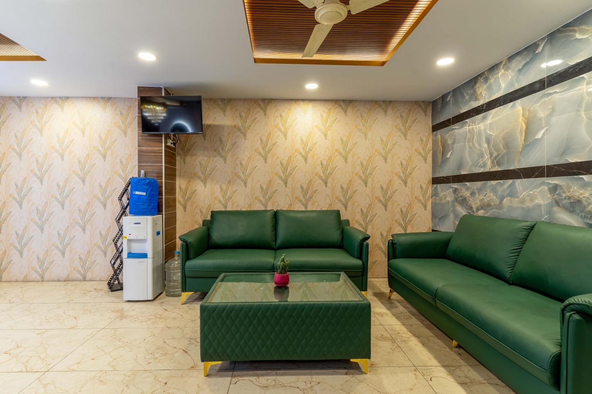 Hotel Chalet, Madiwala Бангалор Экстерьер фото