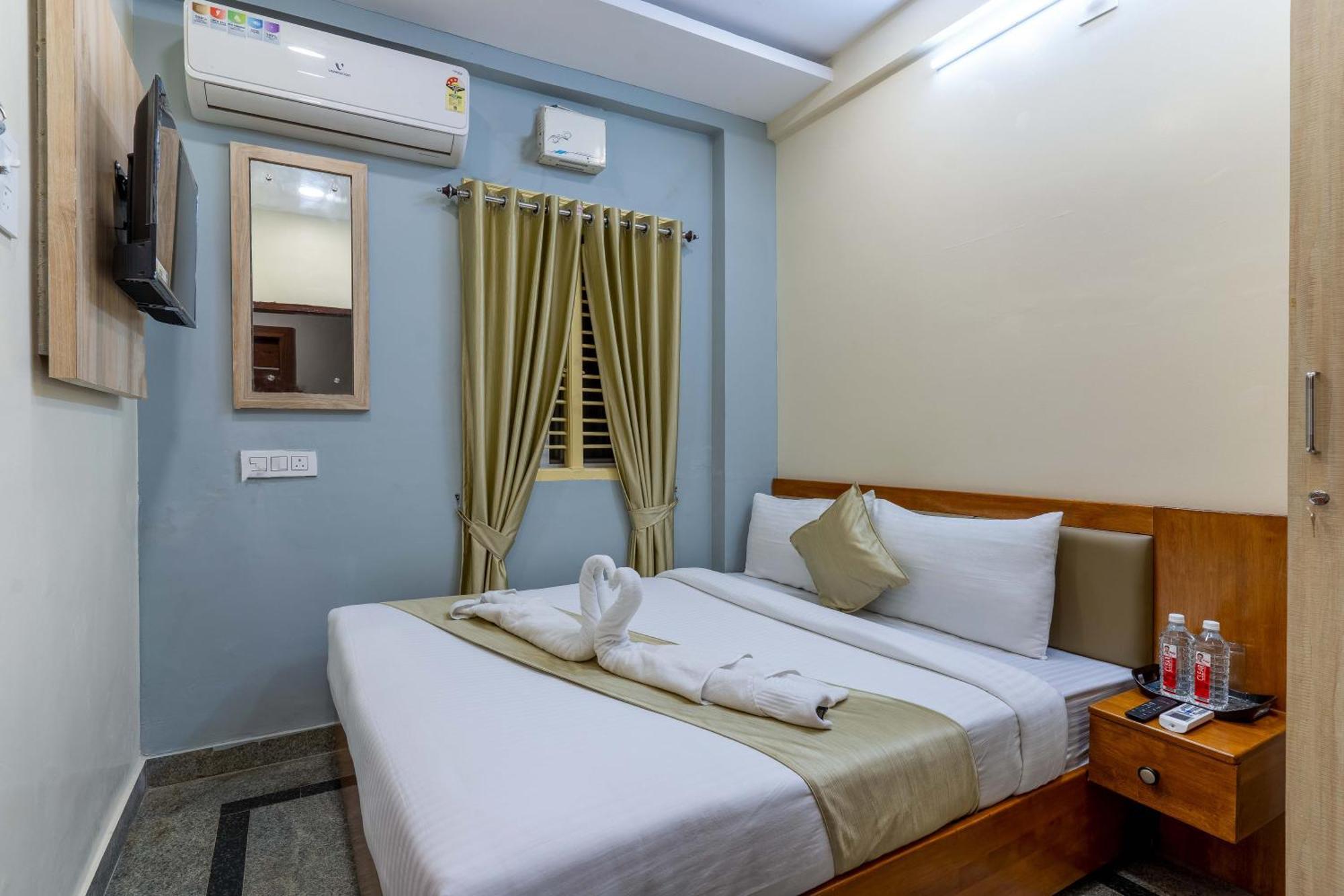Hotel Chalet, Madiwala Бангалор Экстерьер фото